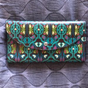 Fossil Clutch